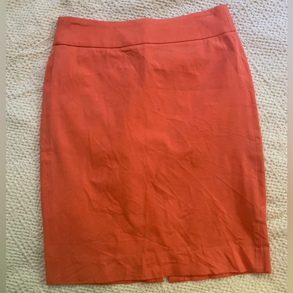 Banana Republic pencil skirt size 4 in coral
